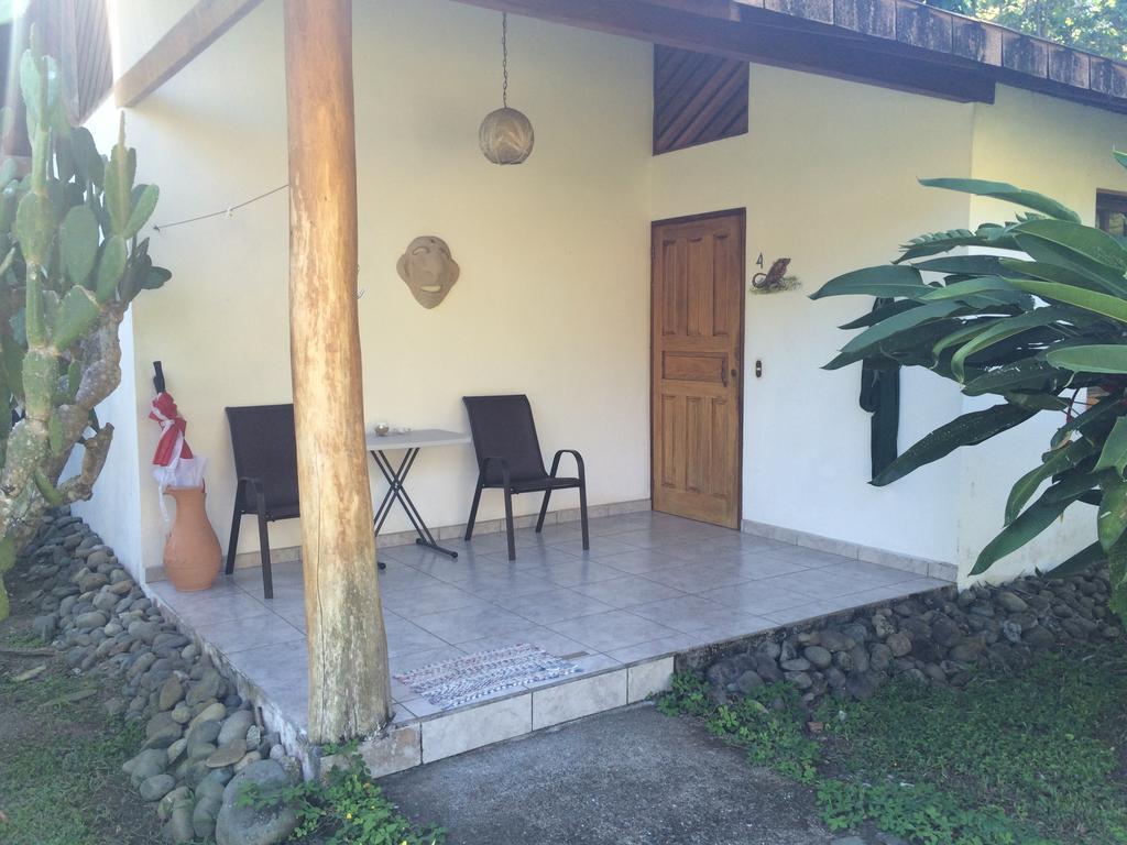 Hotel Suizo Loco Lodge & Resort Кауита Номер фото