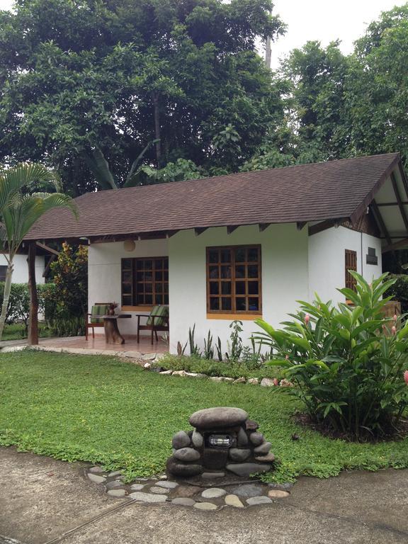 Hotel Suizo Loco Lodge & Resort Кауита Номер фото
